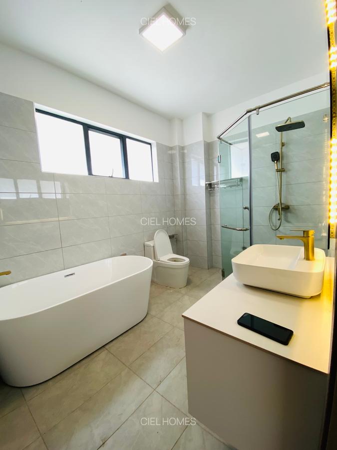 4 Bed Apartment with En Suite at Oledume Road - 16