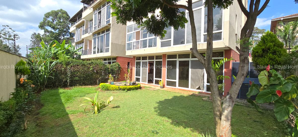 5 Bed Townhouse with En Suite at Lavington Green - 7