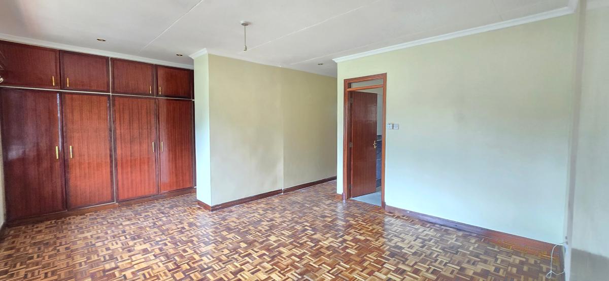 5 Bed Townhouse with En Suite at Mandera Road - 17