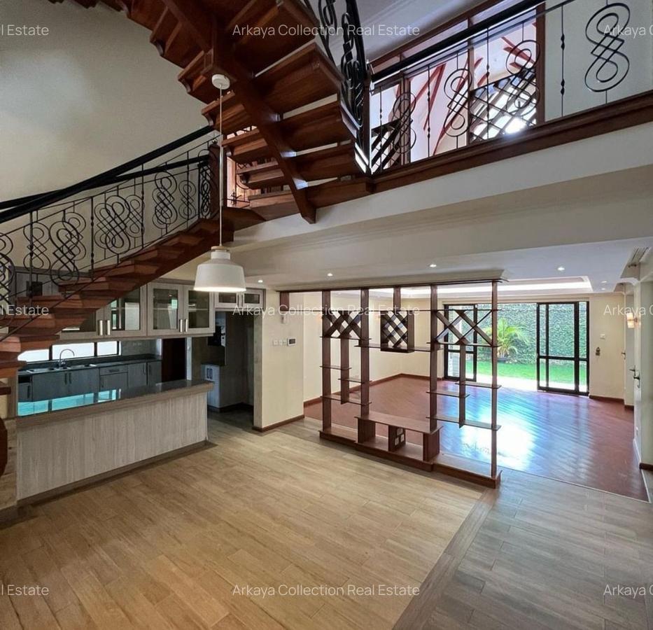 5 Bed House with En Suite in Lavington - 4