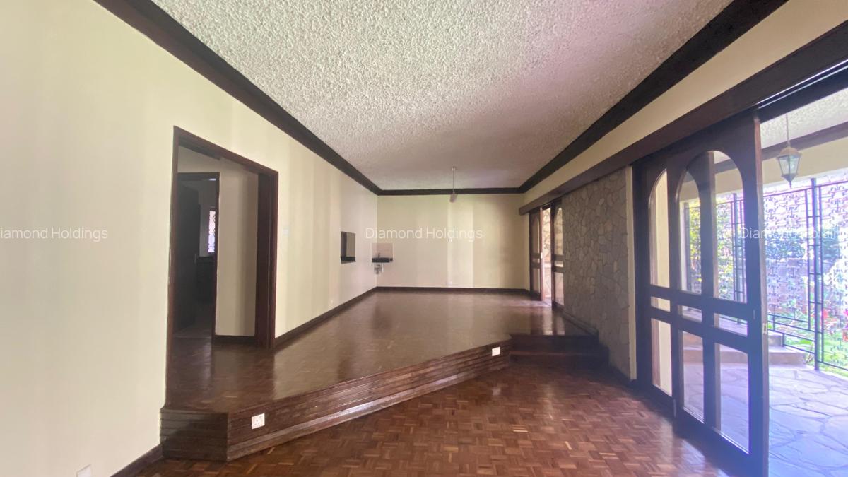 5 Bed House with En Suite at Parklands - 4
