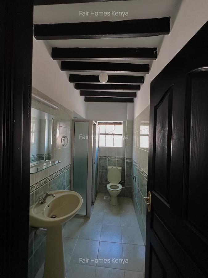 5 Bed Townhouse with En Suite at Convent Drive - 11