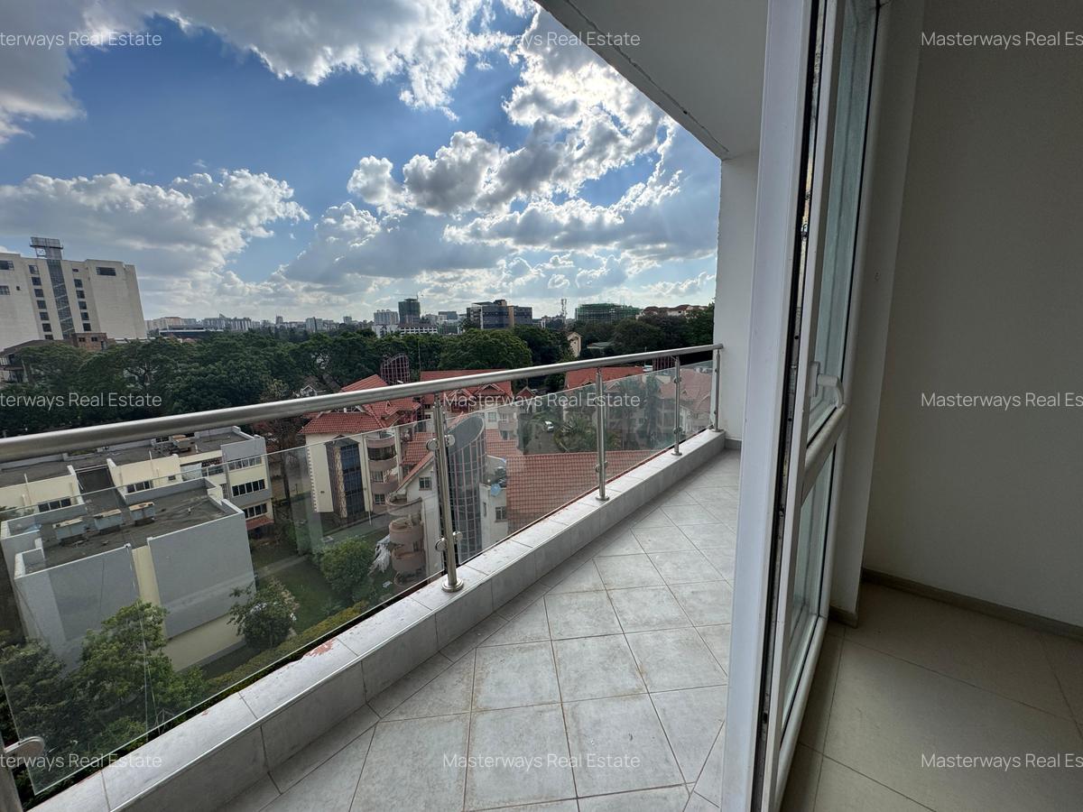 3 Bed Apartment with En Suite at Sports Road - 11