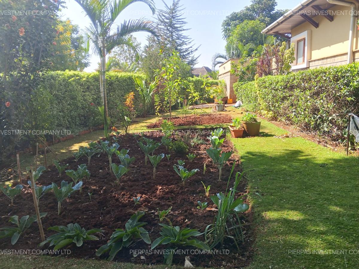 5 Bed Townhouse with En Suite in Runda - 15