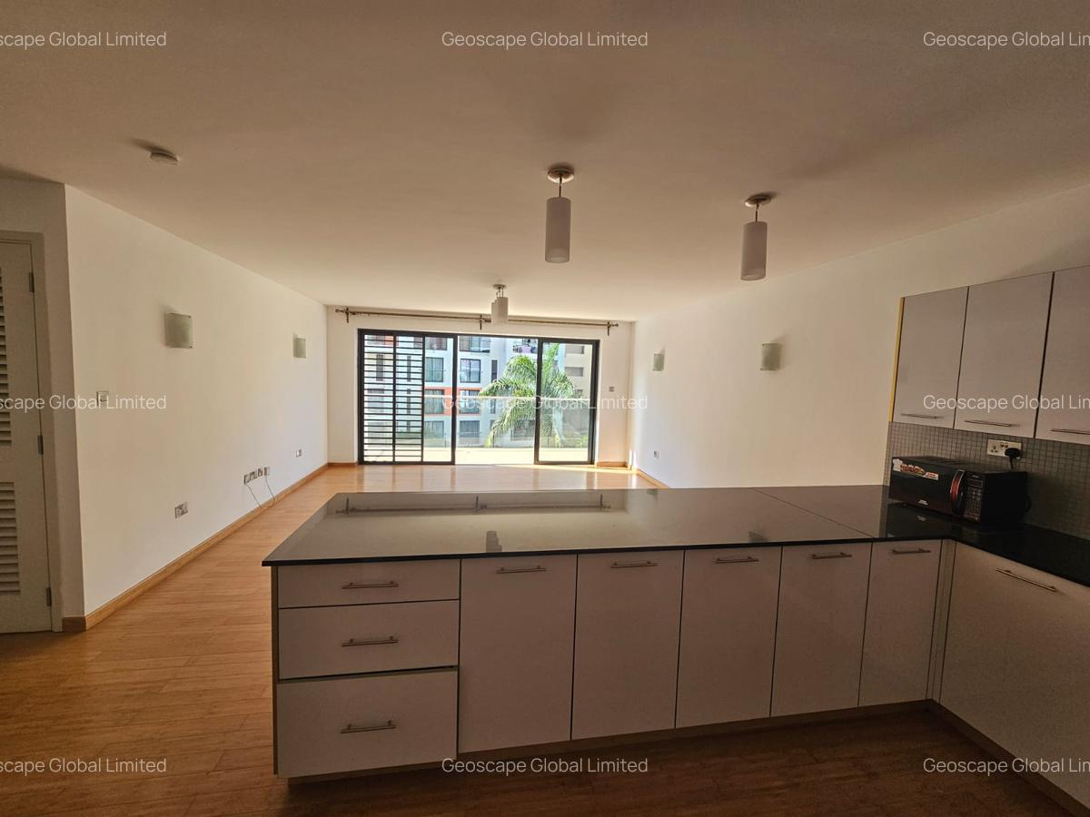 2 Bed Apartment with En Suite in Garden Estate - 2