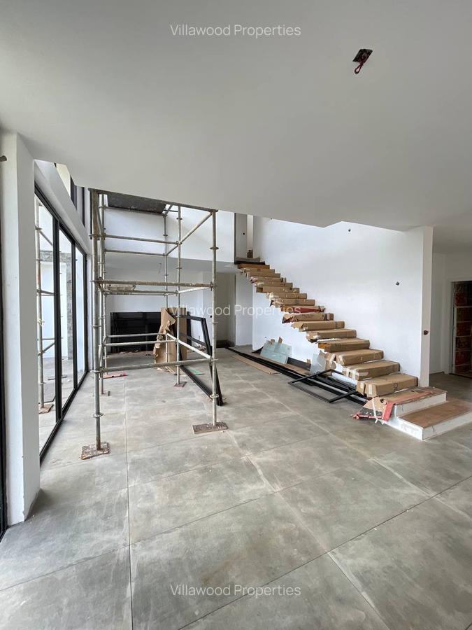 4 Bed Villa with Staff Quarters in Runda - 2