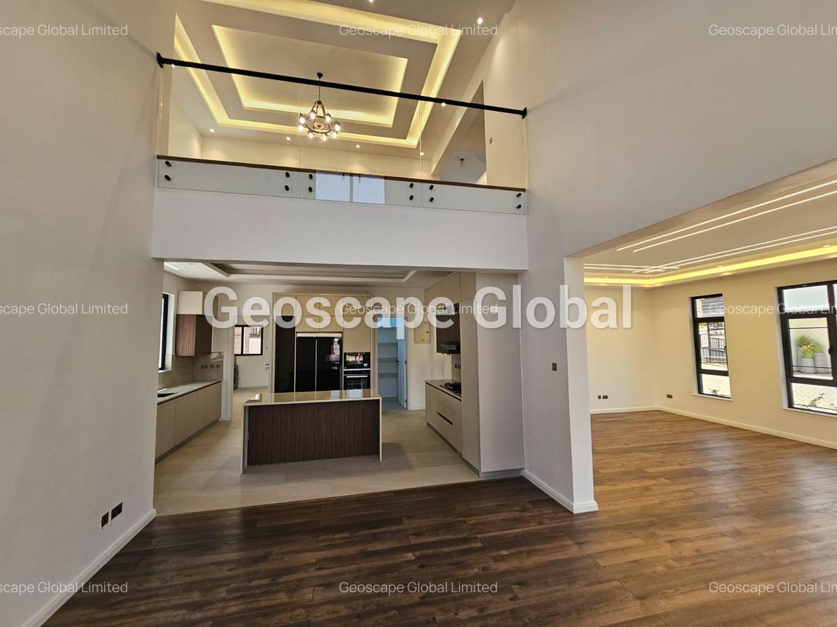 5 Bed Townhouse with En Suite in Lavington - 3