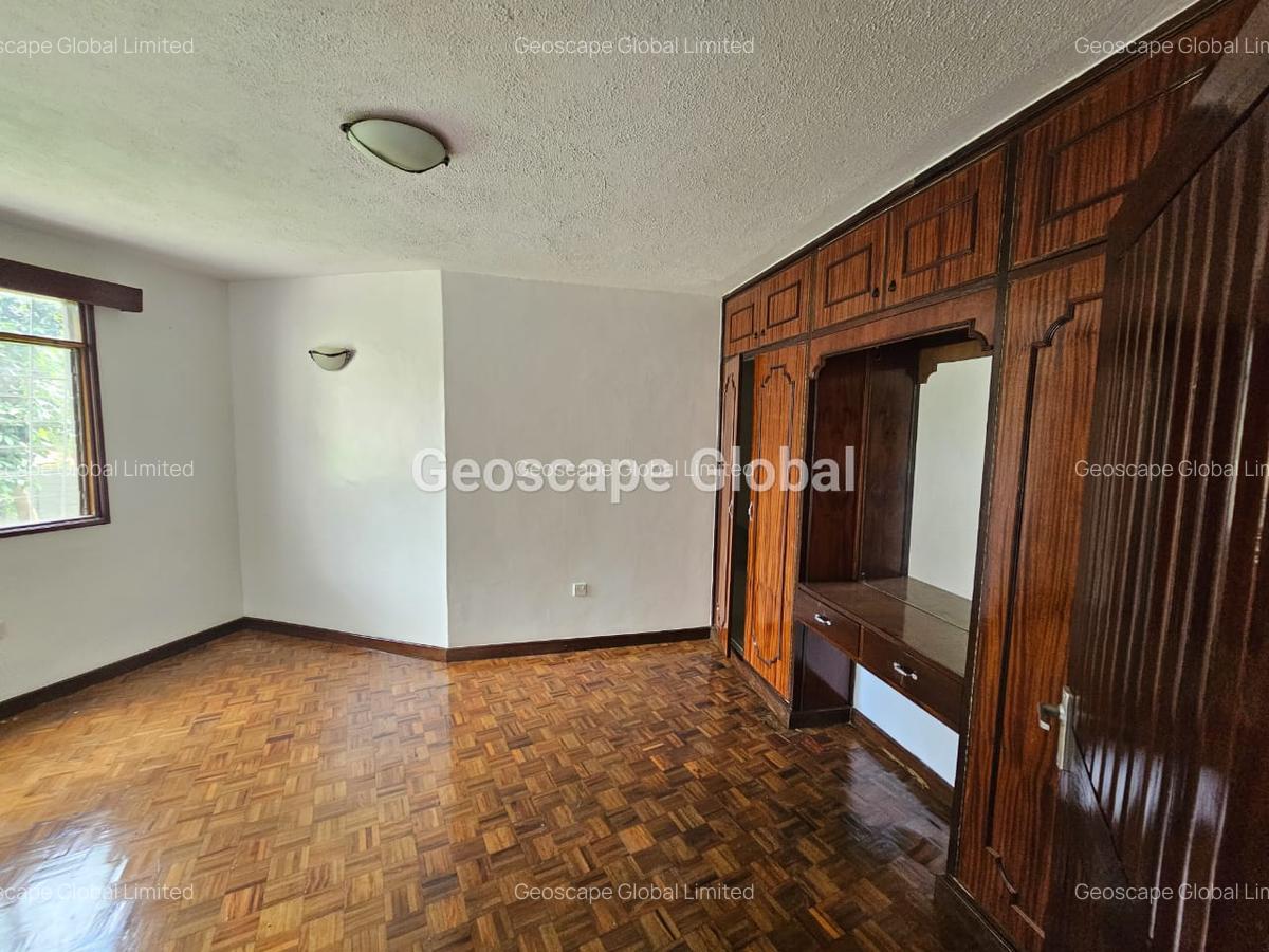 5 Bed House with En Suite in Gigiri - 5