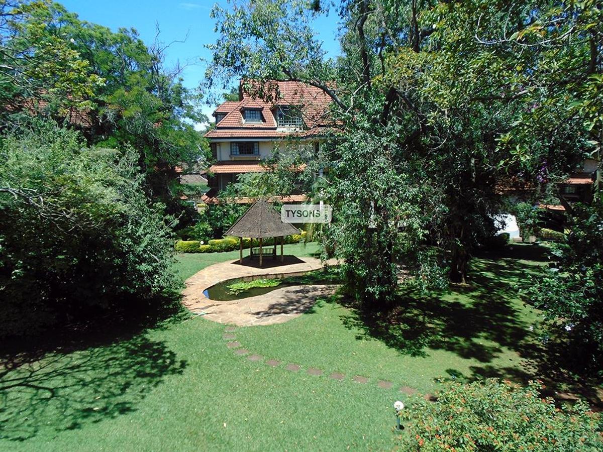 3 Bed Apartment with En Suite in Lavington - 15