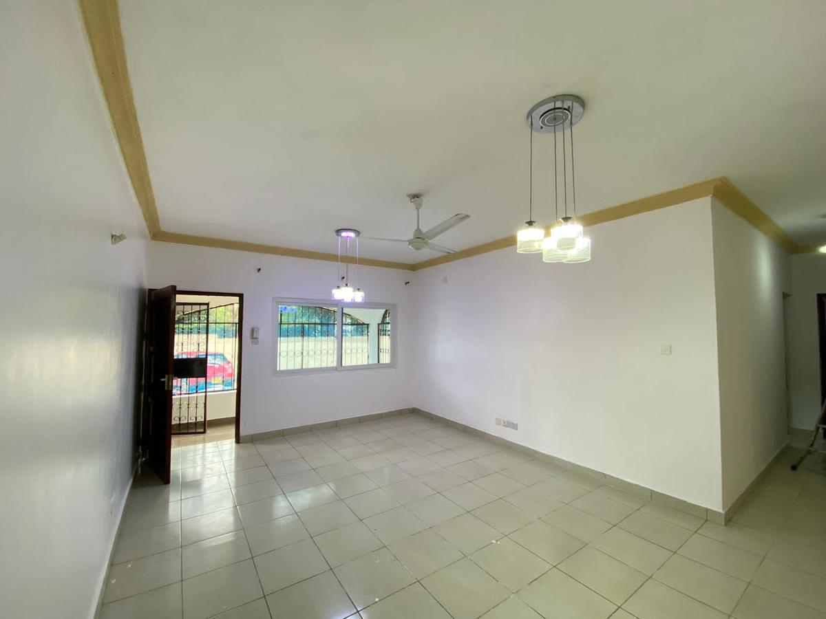 3 Bed Apartment with En Suite at Beach Road - 1