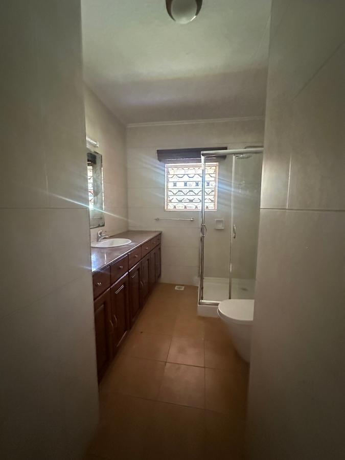 4 Bed Villa with En Suite in Runda - 7