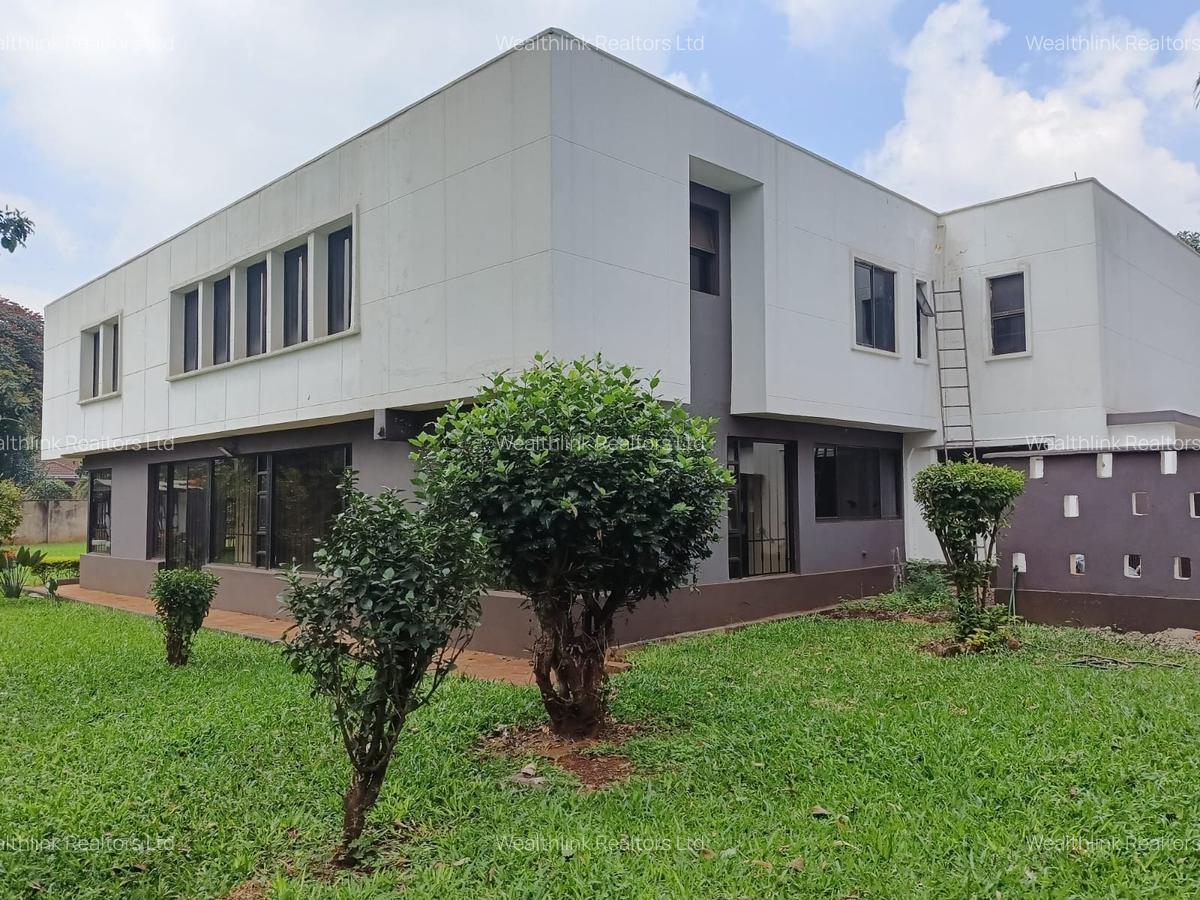 5 Bed House with En Suite at Runda - 1