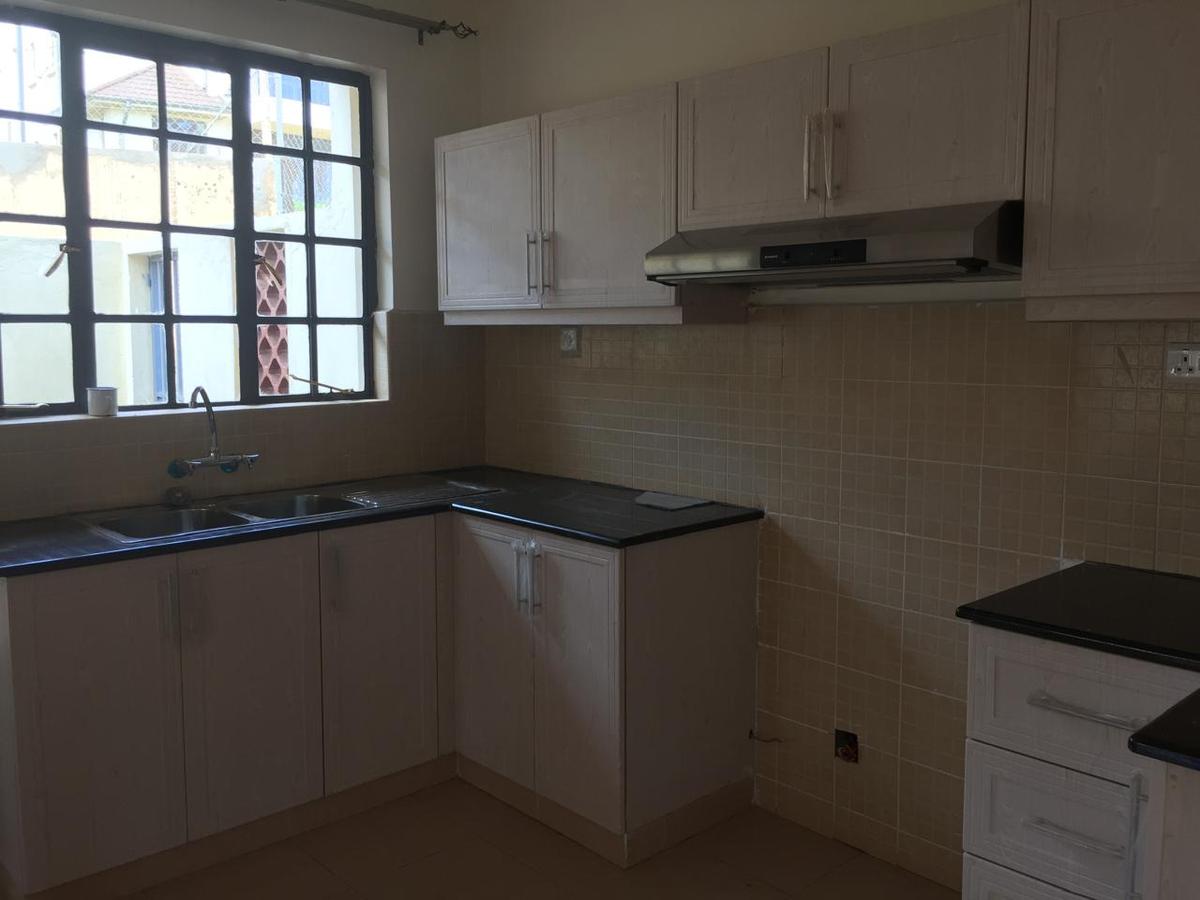 4 Bed House with En Suite in Karen - 8