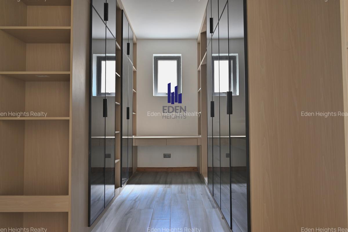 6 Bed Townhouse with En Suite in Lavington - 13