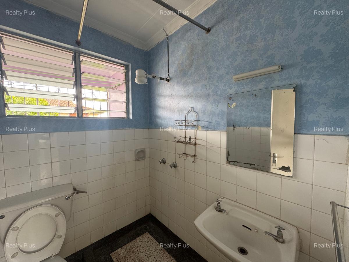 3 Bed Apartment with En Suite at Muhoho Road - 8