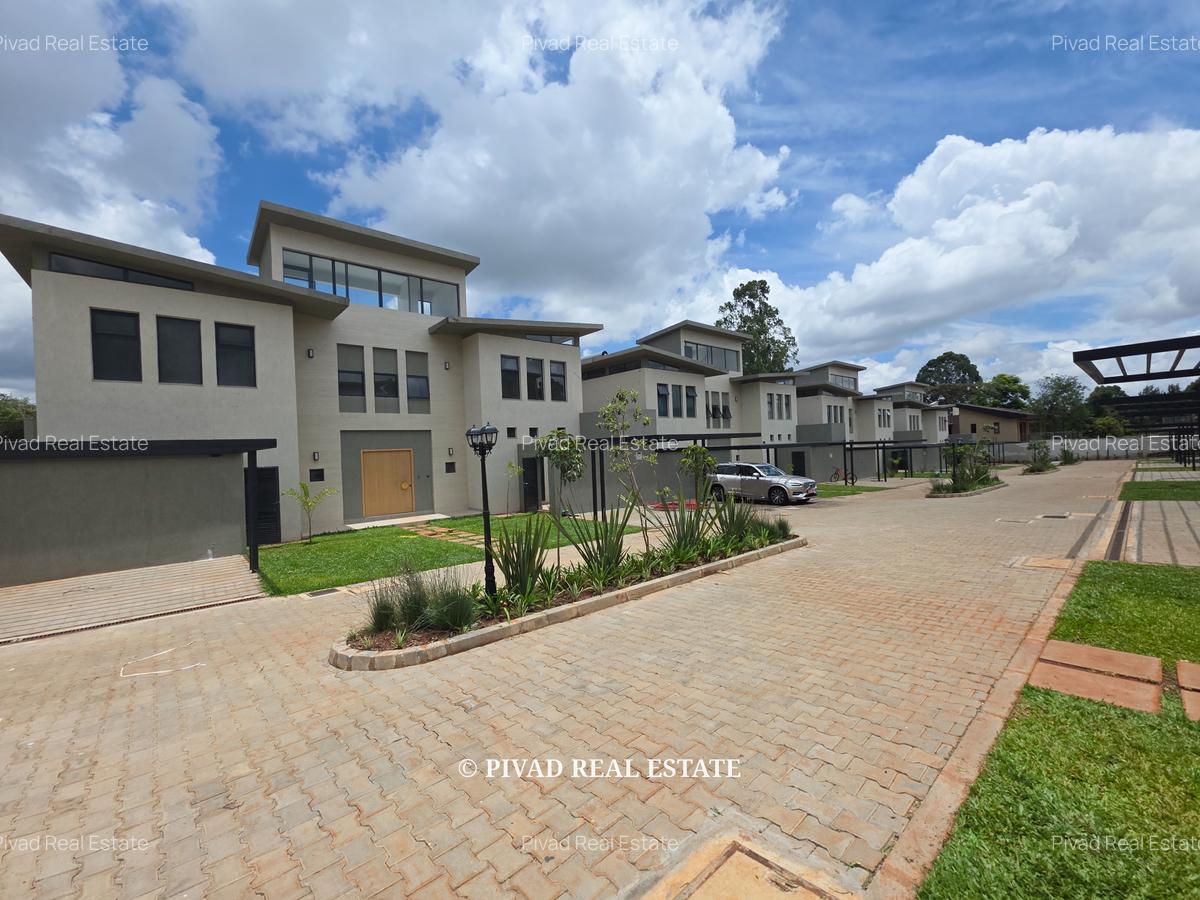 5 Bed House with Garden in Runda - 2