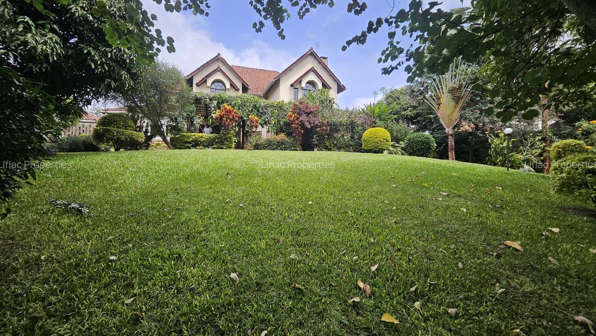 5 Bed House with En Suite in Runda - 3