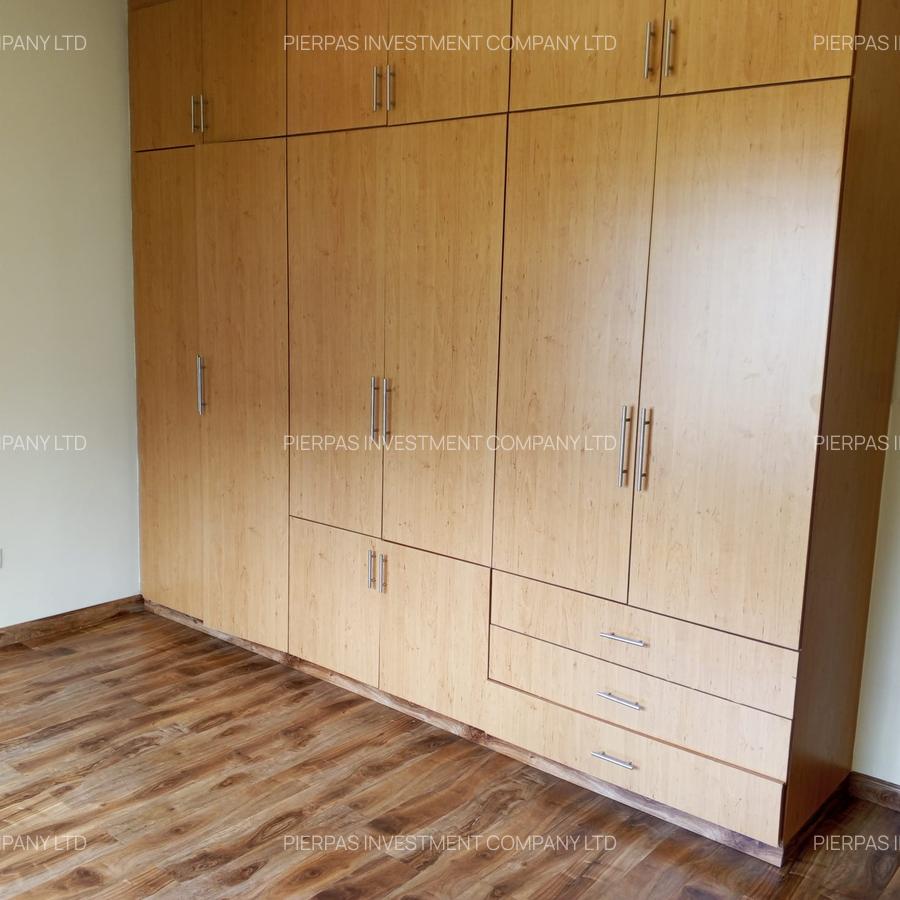 Serviced 3 Bed Apartment with En Suite in Westlands Area - 15