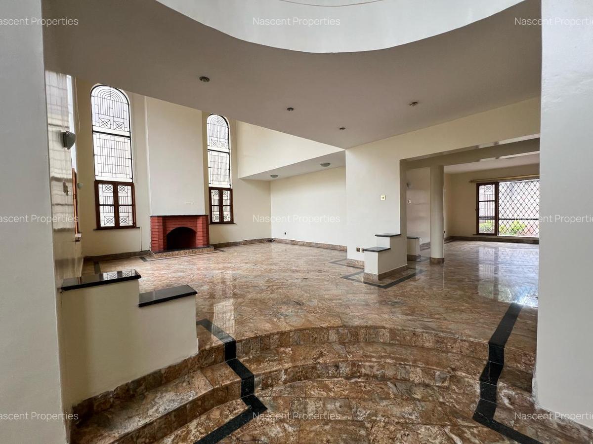 4 Bed Townhouse with En Suite in Spring Valley - 2