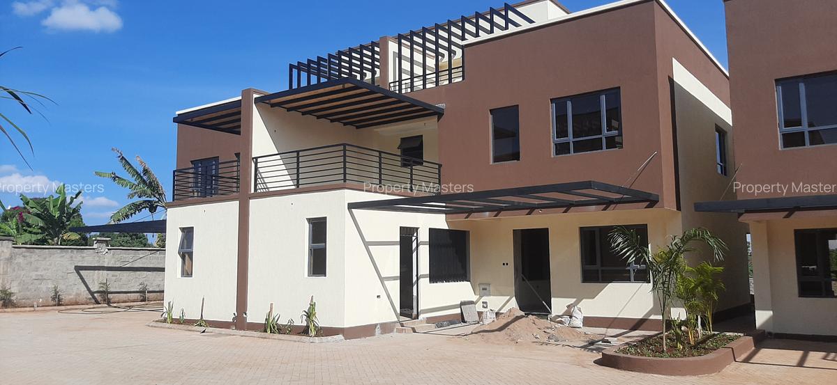 4 Bed Townhouse with En Suite at Raini - 19