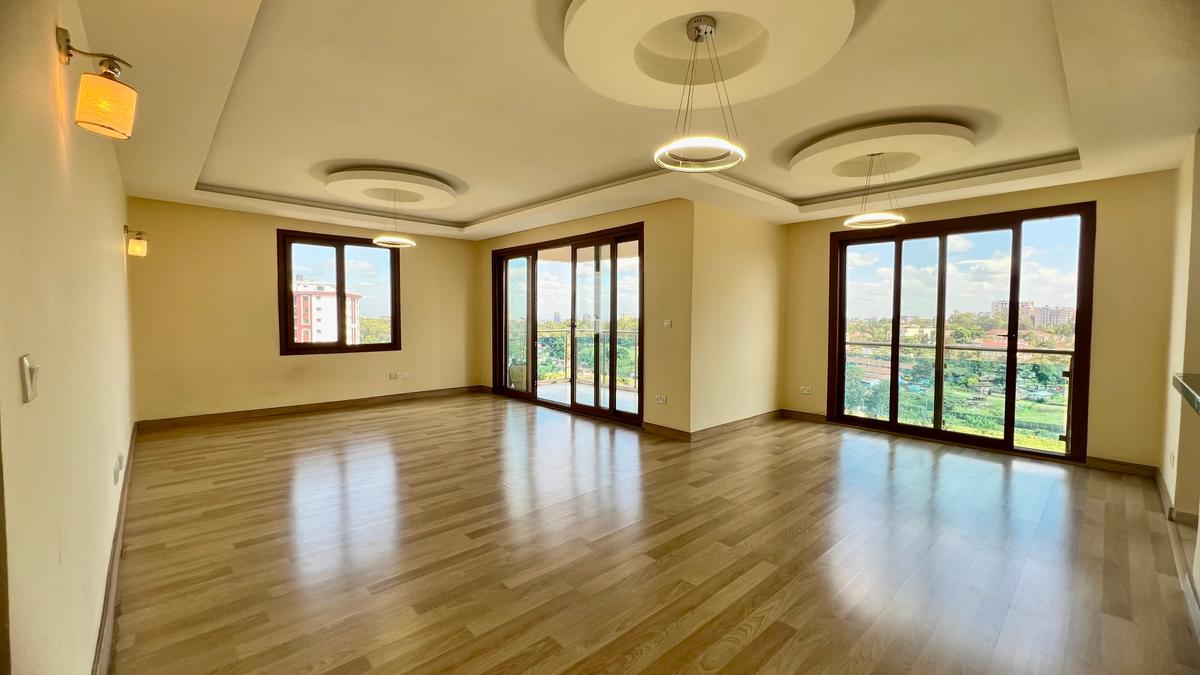 3 bed apartment with en suite at siaya road