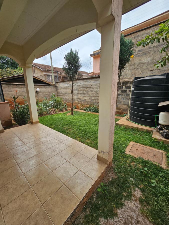 4 Bed Townhouse with En Suite at Lavington - 5