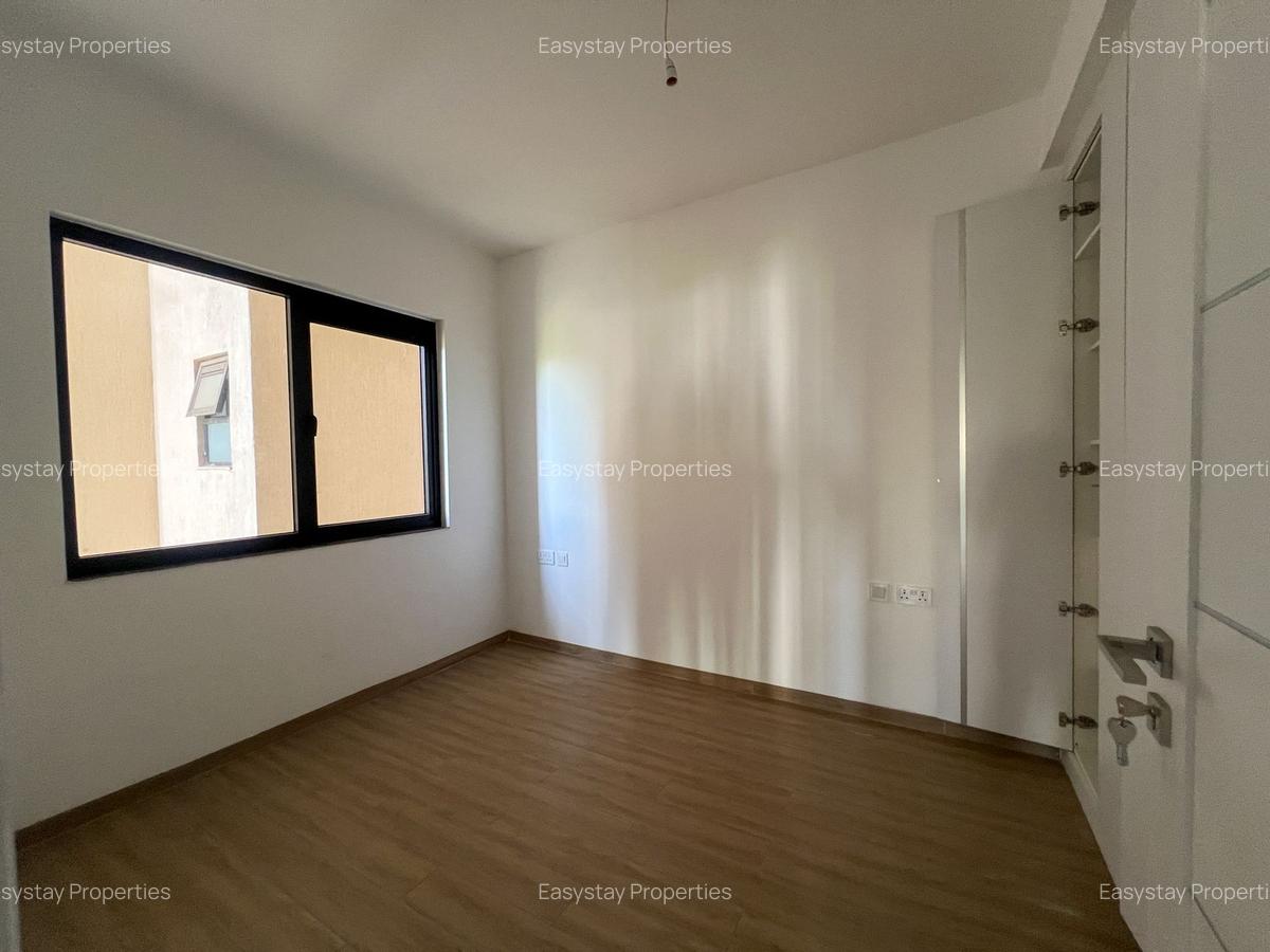 3 Bed Apartment with En Suite in Lavington - 11