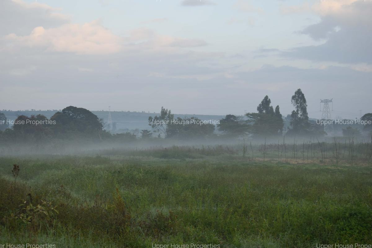 563 ac Land at Mutara - 2