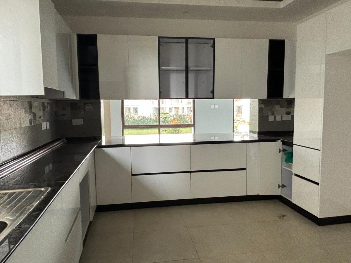 4 Bed Villa with En Suite in Kiambu Road - 8