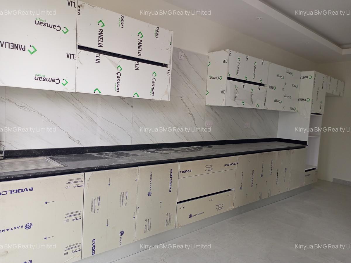 3 Bed Apartment with En Suite at Links Road - 10