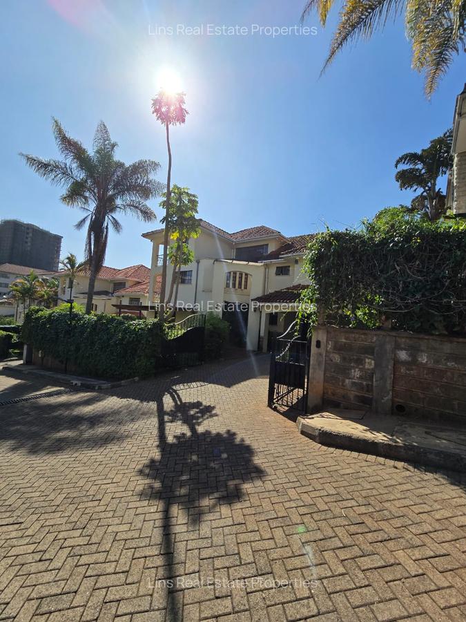 4 Bed Townhouse with En Suite in Spring Valley - 8