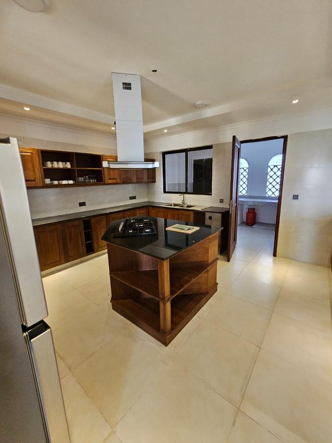 3 Bed Apartment with En Suite at Nyali - 15