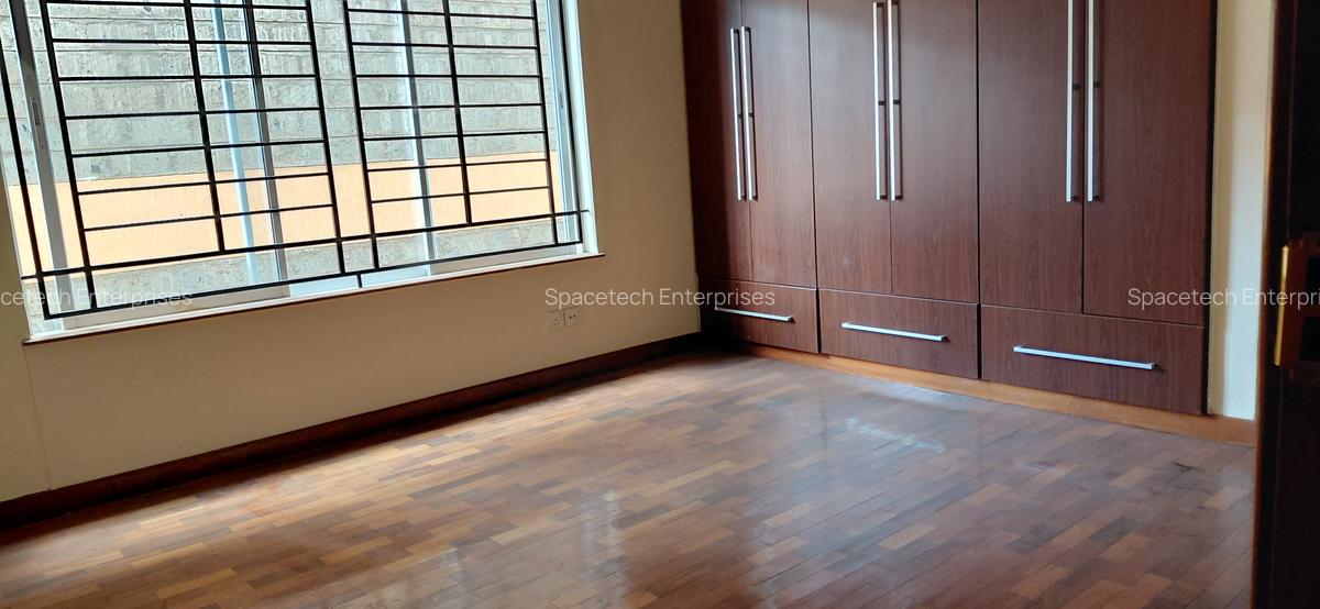 3 Bed Apartment with En Suite in Westlands Area - 11
