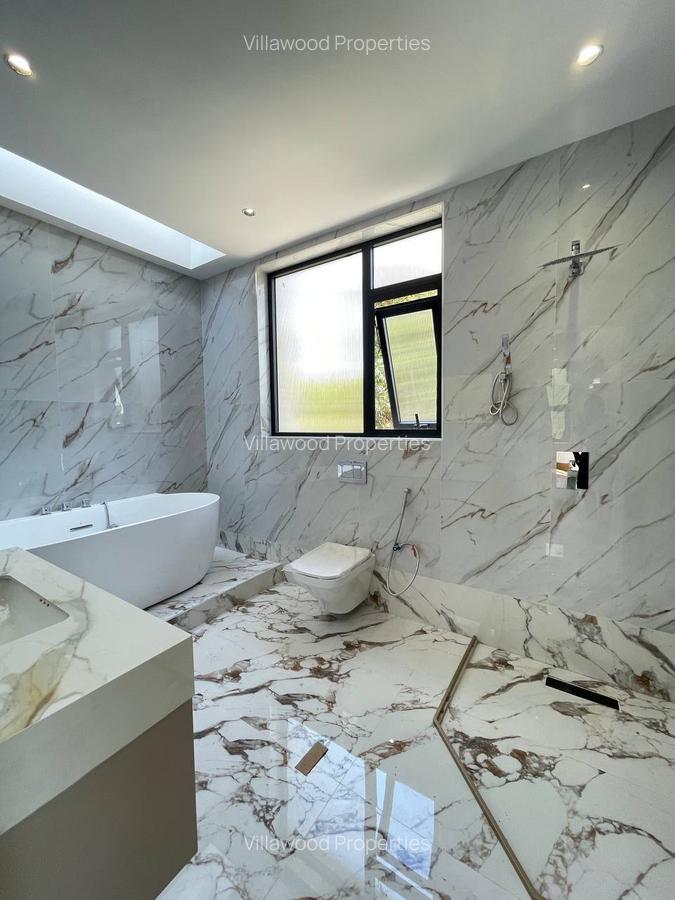 5 Bed Villa with En Suite in Lavington - 4