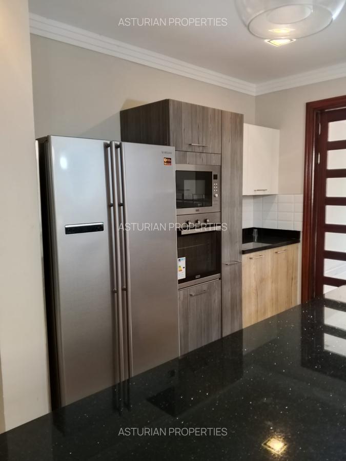 5 Bed Townhouse with En Suite in Karen - 4