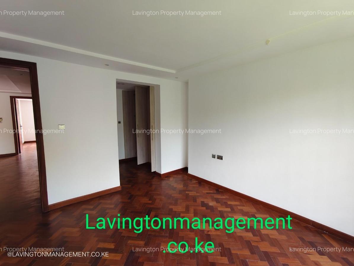 5 Bed Townhouse with En Suite at Lavington Green - 20