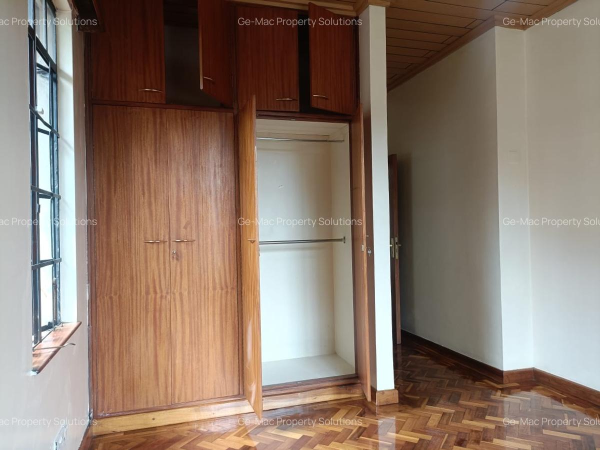 4 Bed House with En Suite in Spring Valley - 11