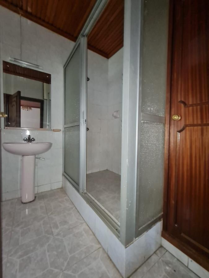 5 Bed House with En Suite in Gigiri - 9