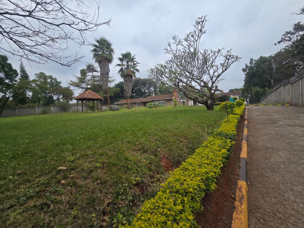 4 Bed House with En Suite in Runda - 10