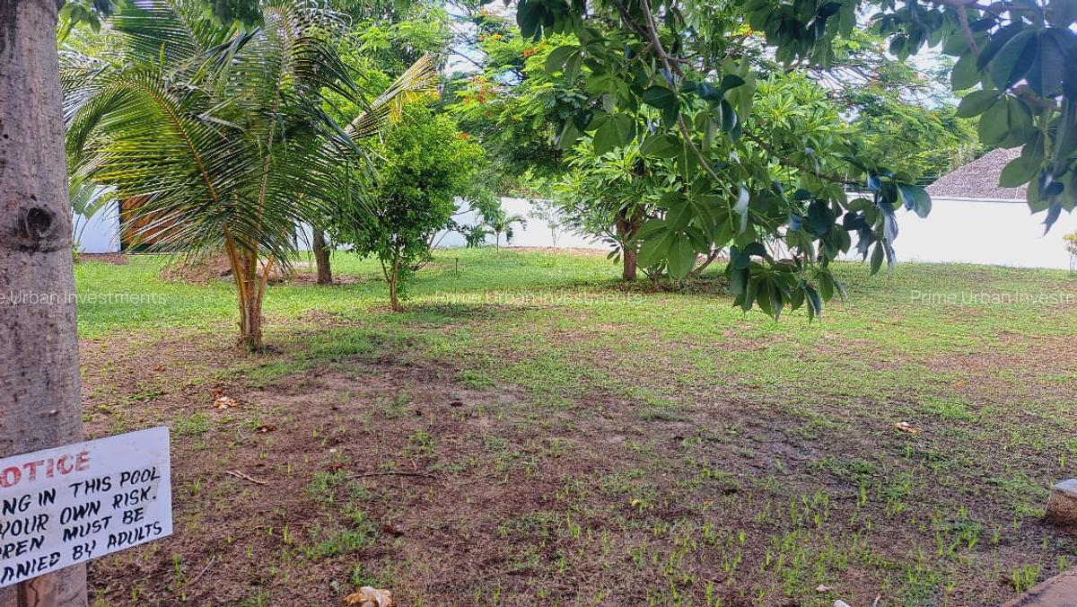 4 Bed House with En Suite in Diani - 6