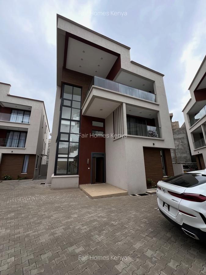 5 Bed Townhouse with En Suite at Lavington Green - 2