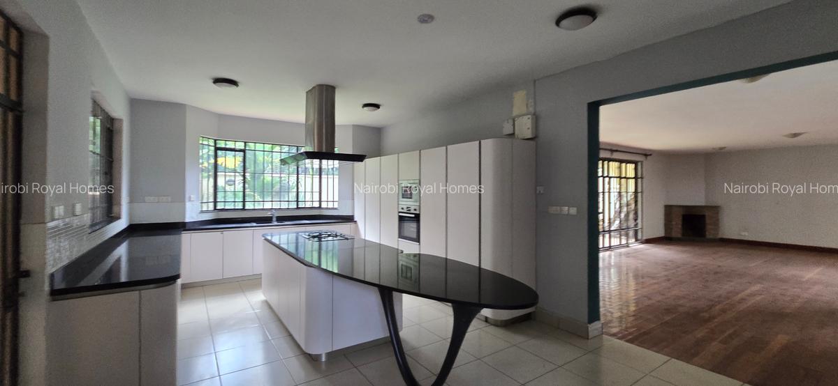 5 Bed Townhouse with En Suite at Lavington Green - 10