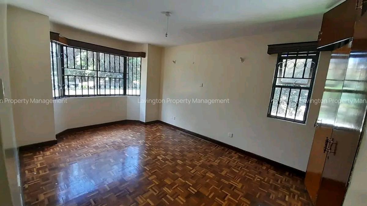 4 Bed Townhouse with En Suite at Lavington Green - 9