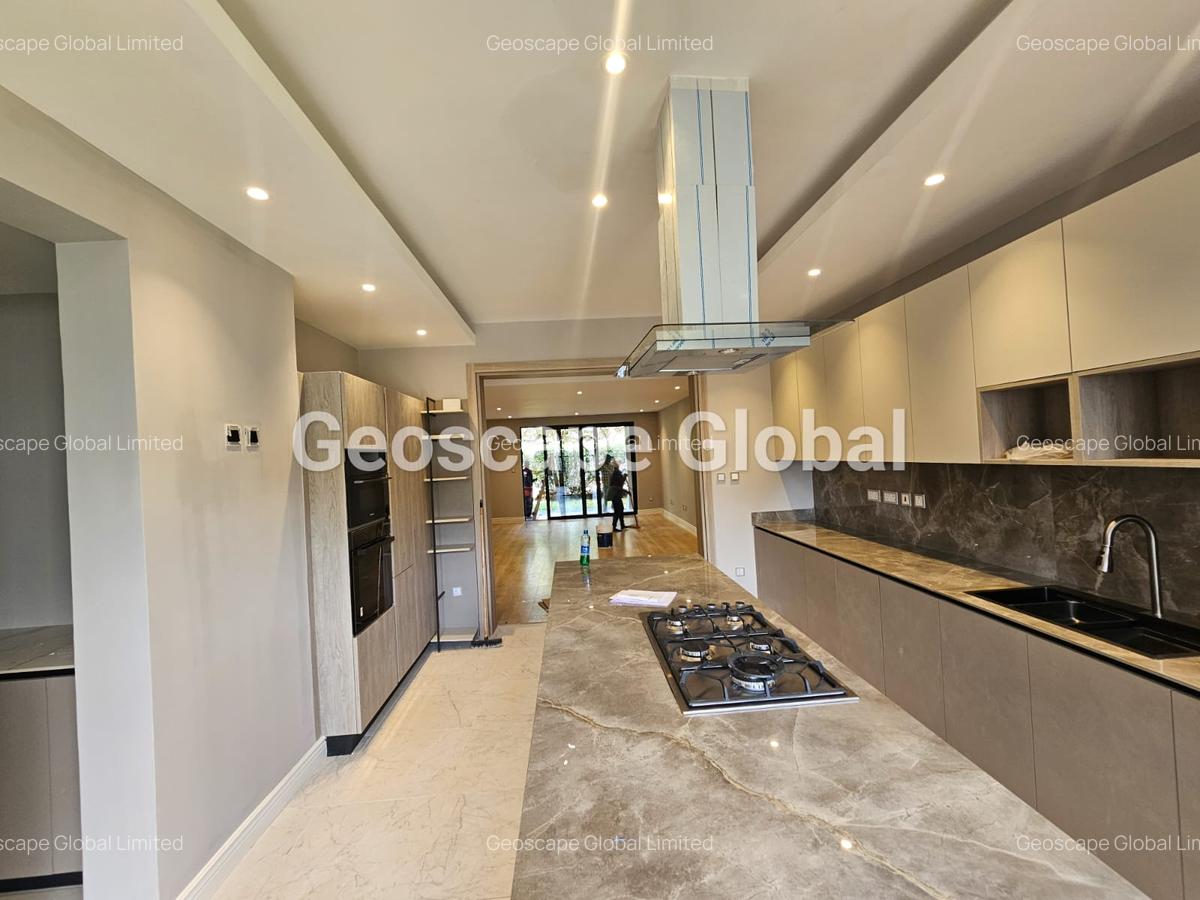 3 Bed Apartment with En Suite in Runda - 9