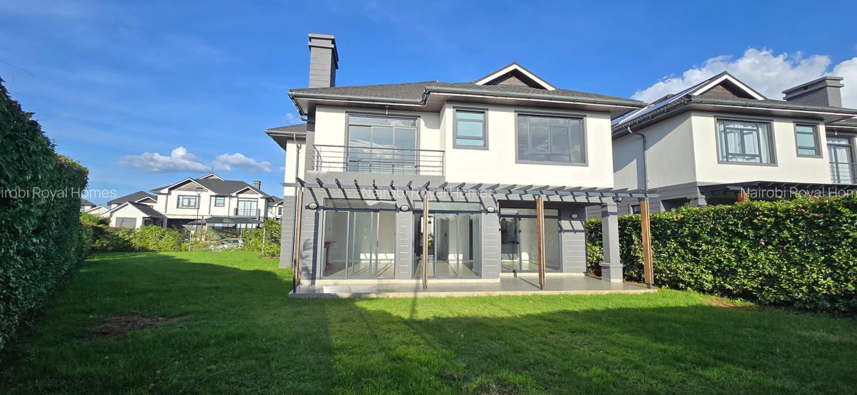 4 Bed House with En Suite at Fivestar Paradise - 2