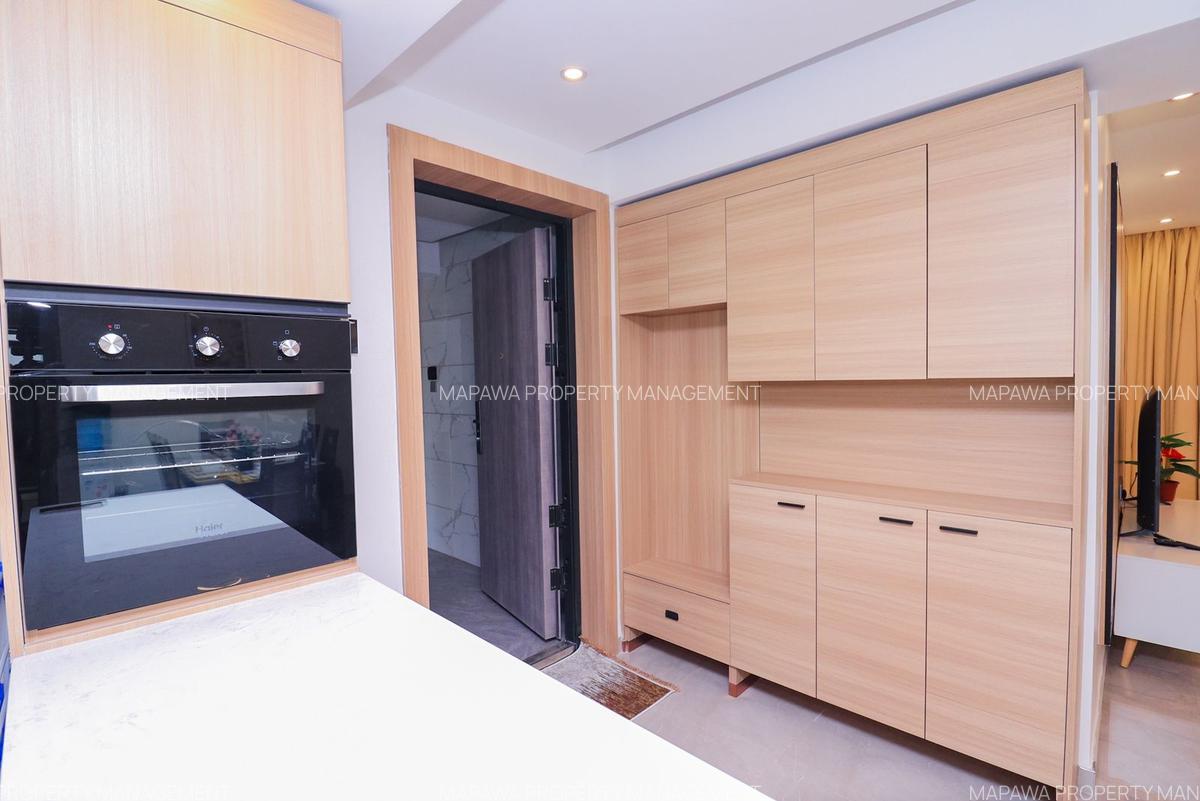 3 Bed Apartment with En Suite in Riverside - 1