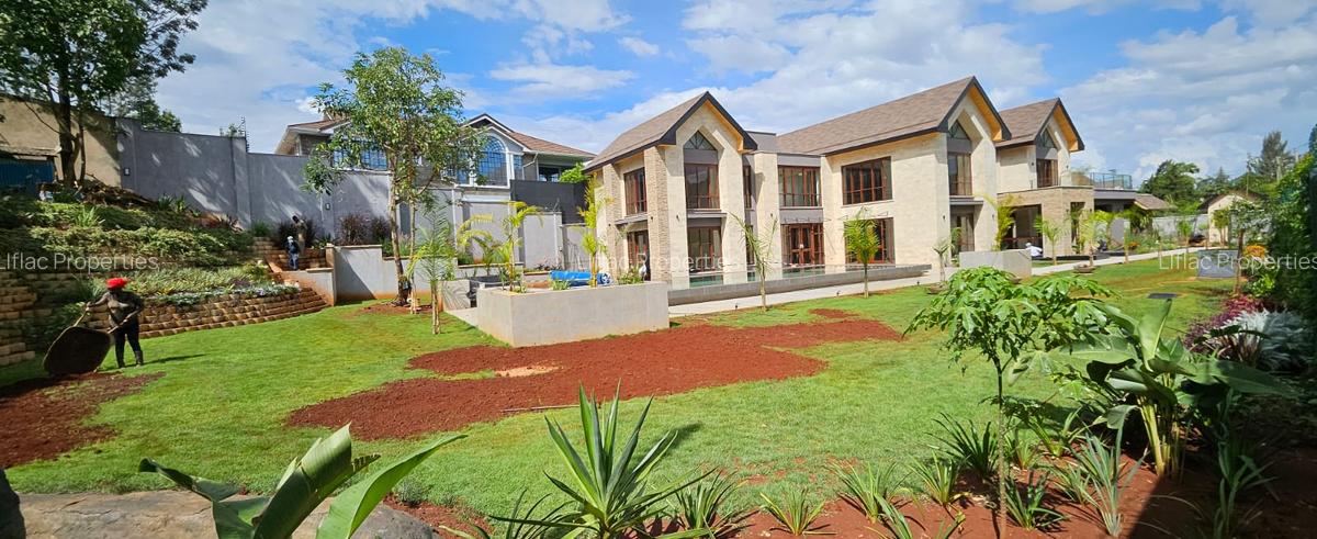 5 Bed House with En Suite in Runda - 3