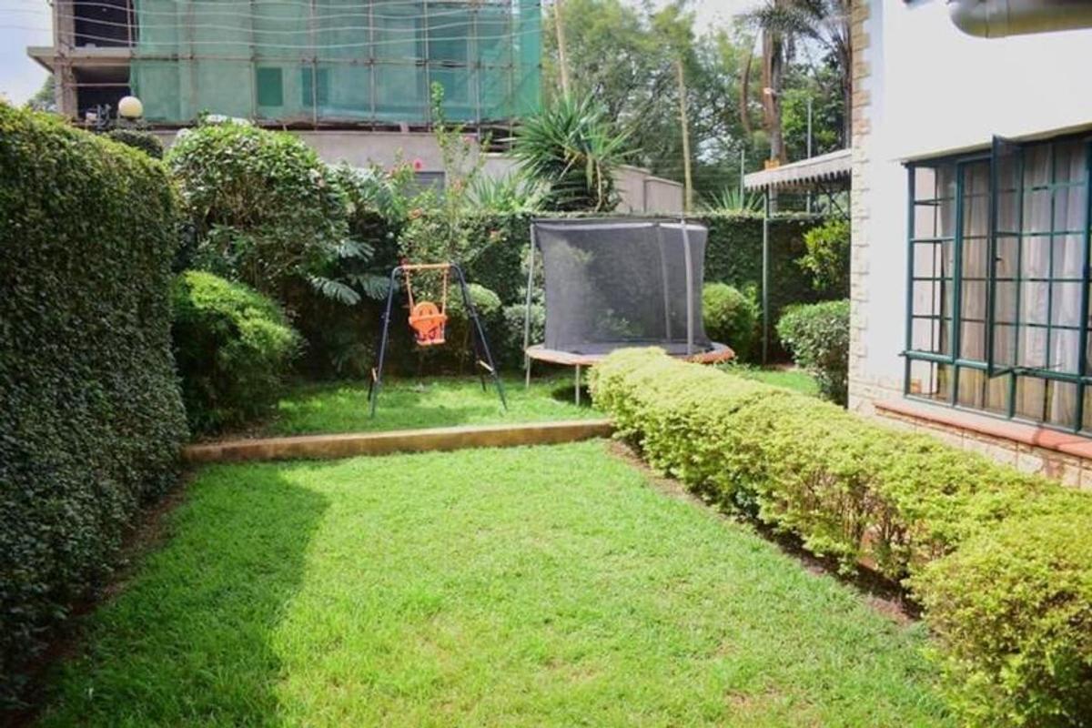 4 Bed Townhouse with En Suite in Lavington - 4