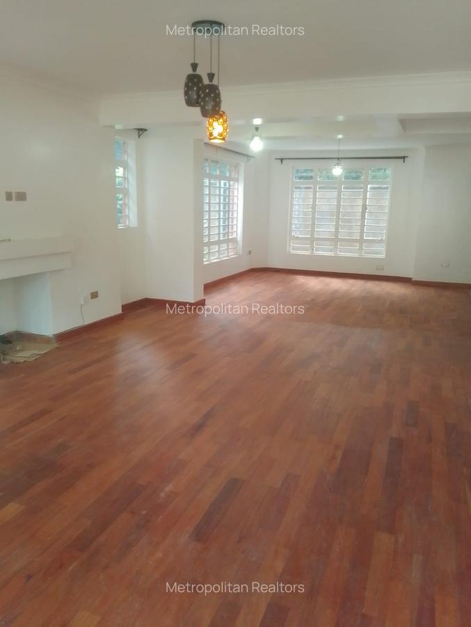 6 Bed Townhouse with En Suite at Dagoreti Road - 2