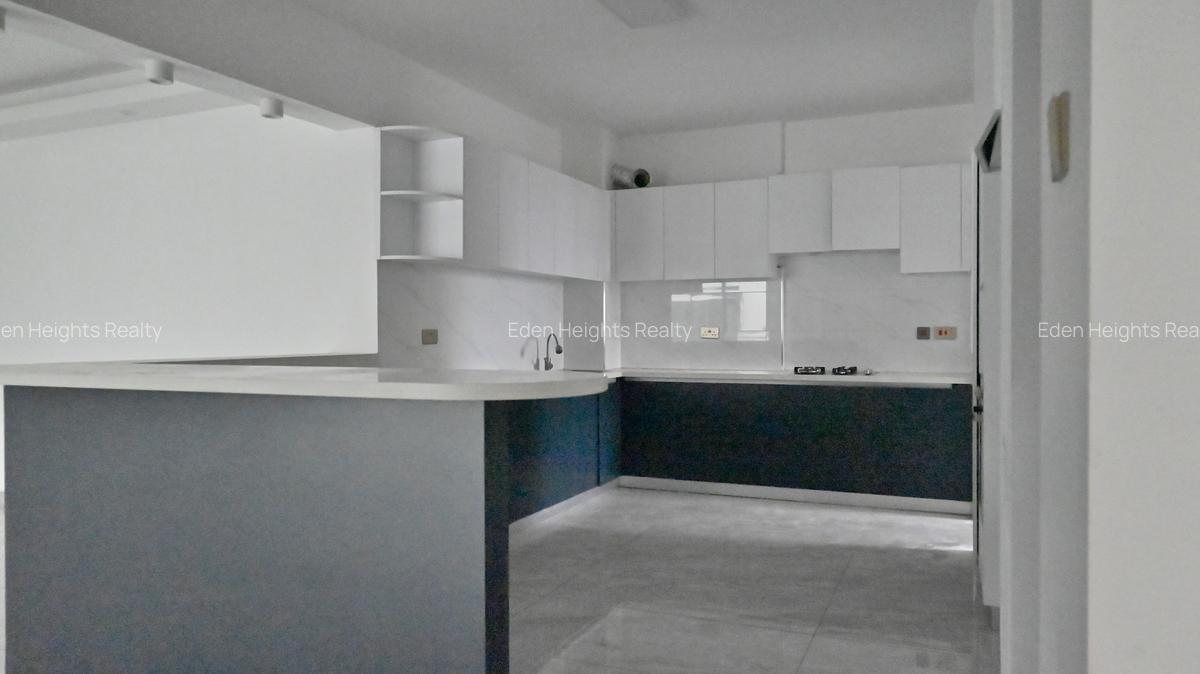 4 Bed Apartment with En Suite in Kilimani - 4